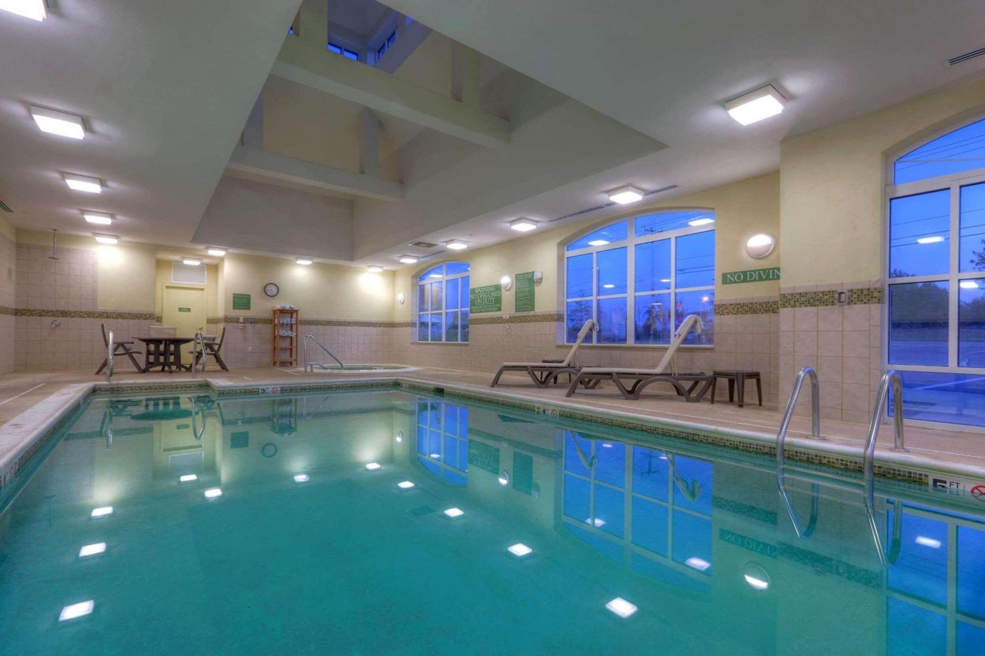 Country Inn & Suites By Radisson, Fredericksburg, Va Konforlar fotoğraf